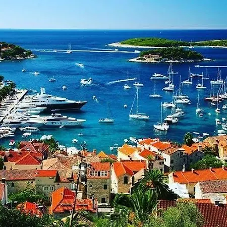 Daire Luci Hvar Town