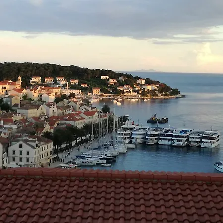 Luci Apartman Hvar Town